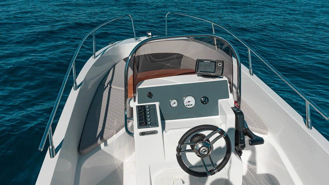 Bellagio Rent a Boat idea marine Idea53